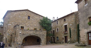 Monells, provincia de Girona. Monells, provincia de Girona.