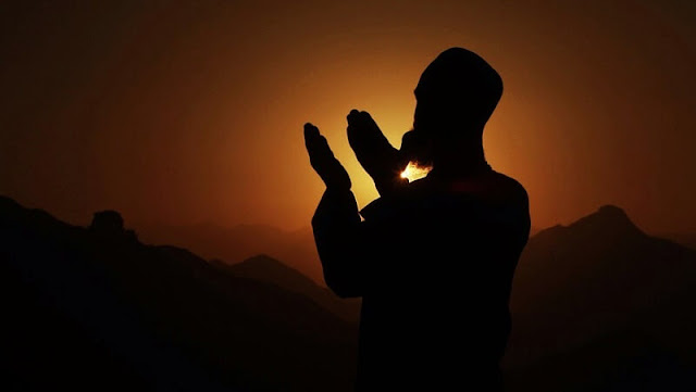 3 Waktu Paling Mustajab Untuk Berdoa di Bulan Ramadhan 3 Waktu Paling Mustajab Untuk Berdoa di Bulan Ramadhan