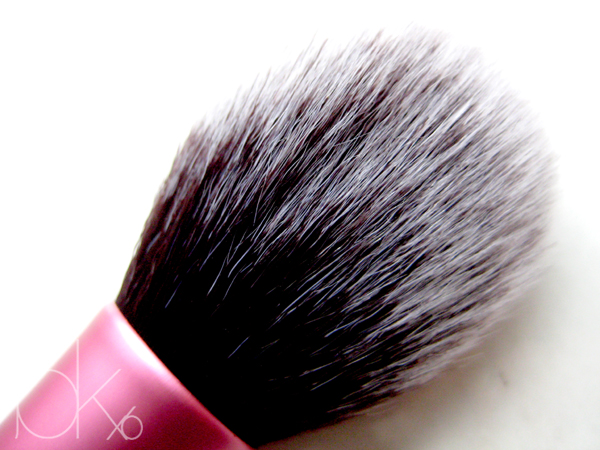 Real Techniques Blush Brush Review