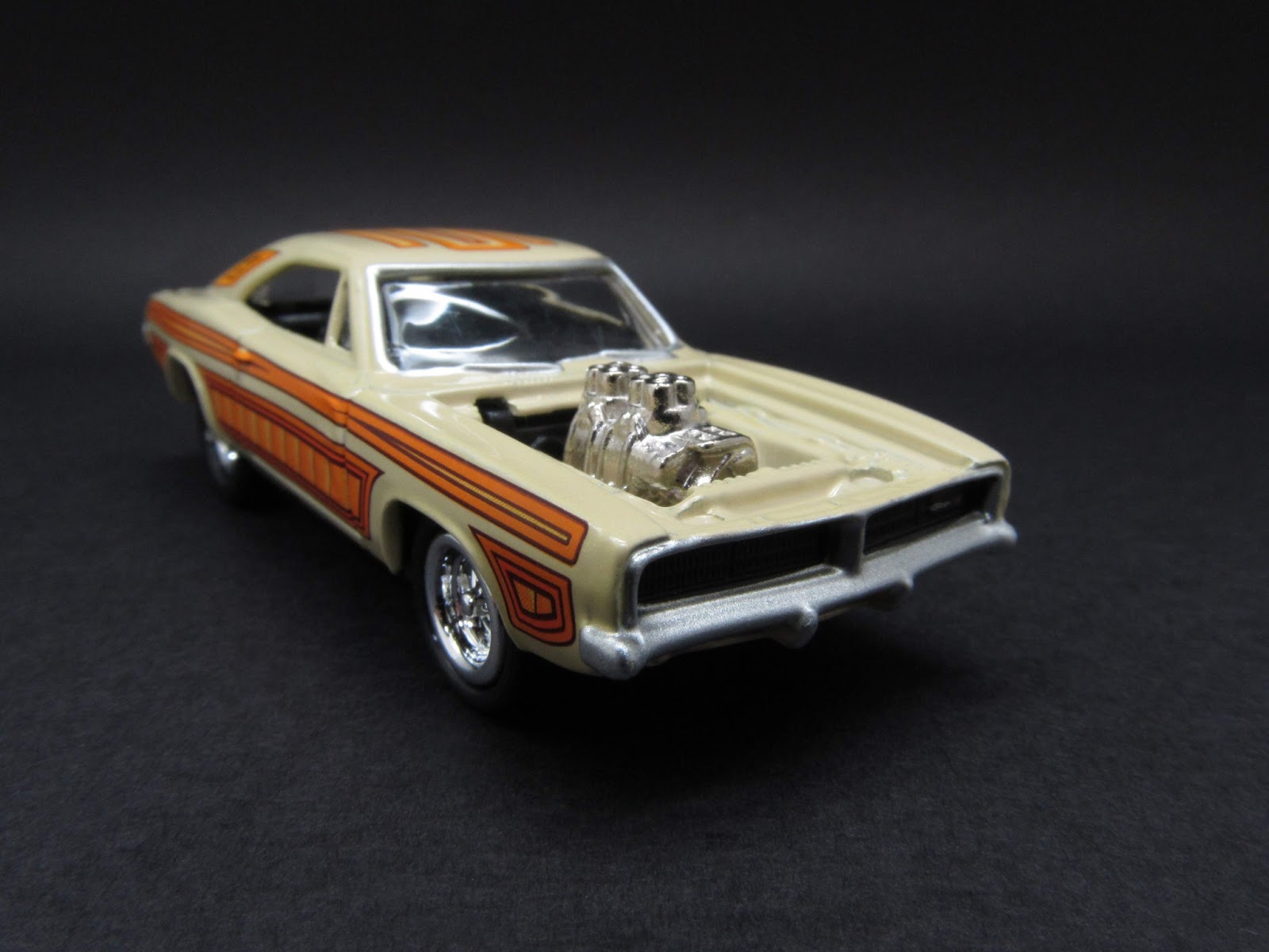 Diecast Hobbist: 1969 Dodge Charger