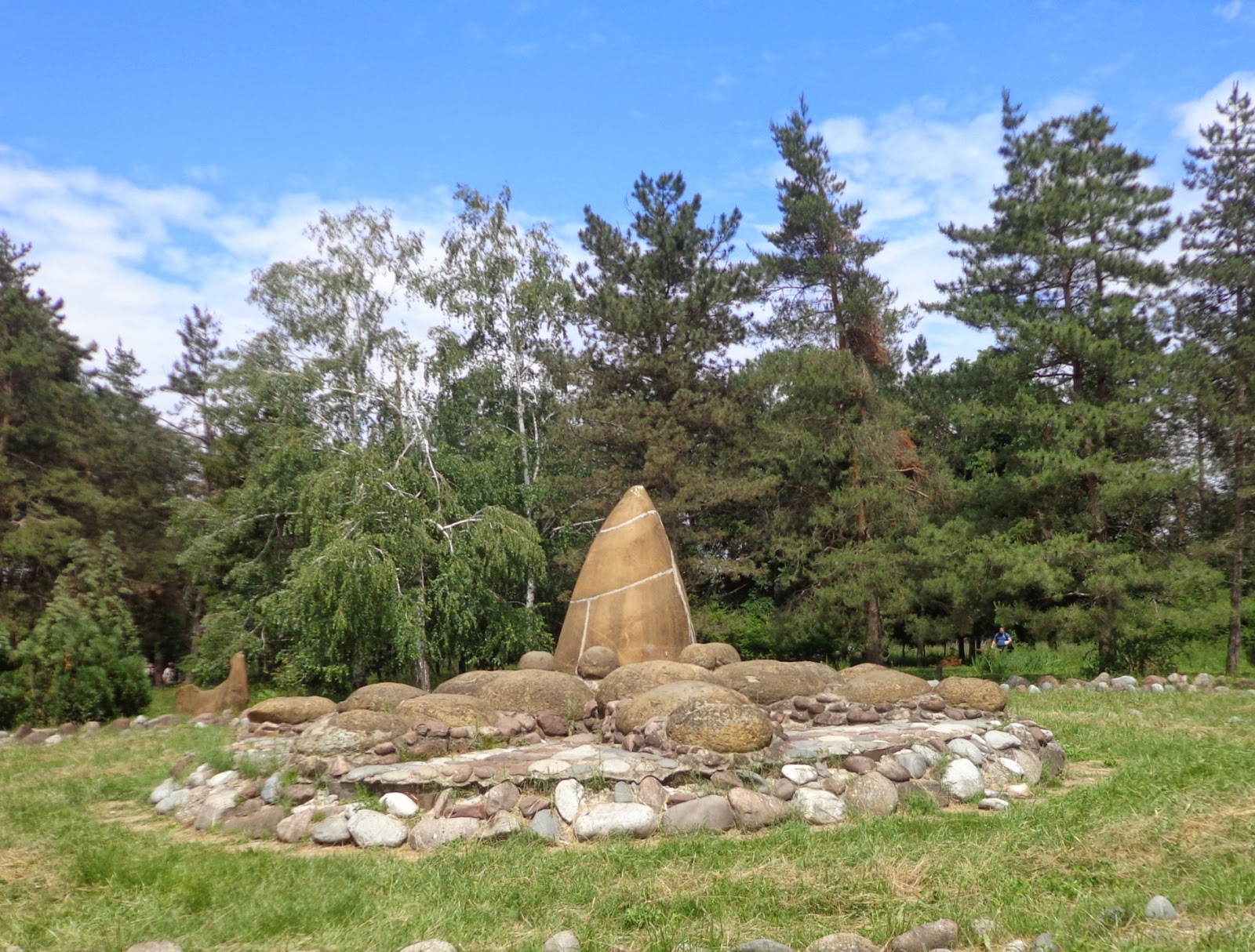 гончарка адыгея парк камней. гончарка адыгея дендропарк. парк гончарка адыгея. республика адыгея гончарка. пос гончарка сад камней.