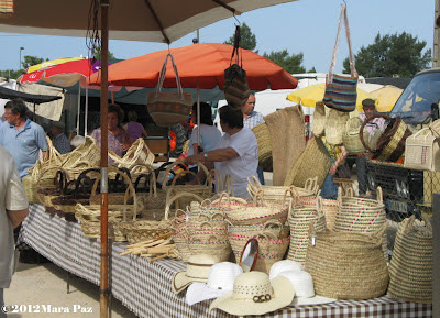 Algoz market - baskets, hats