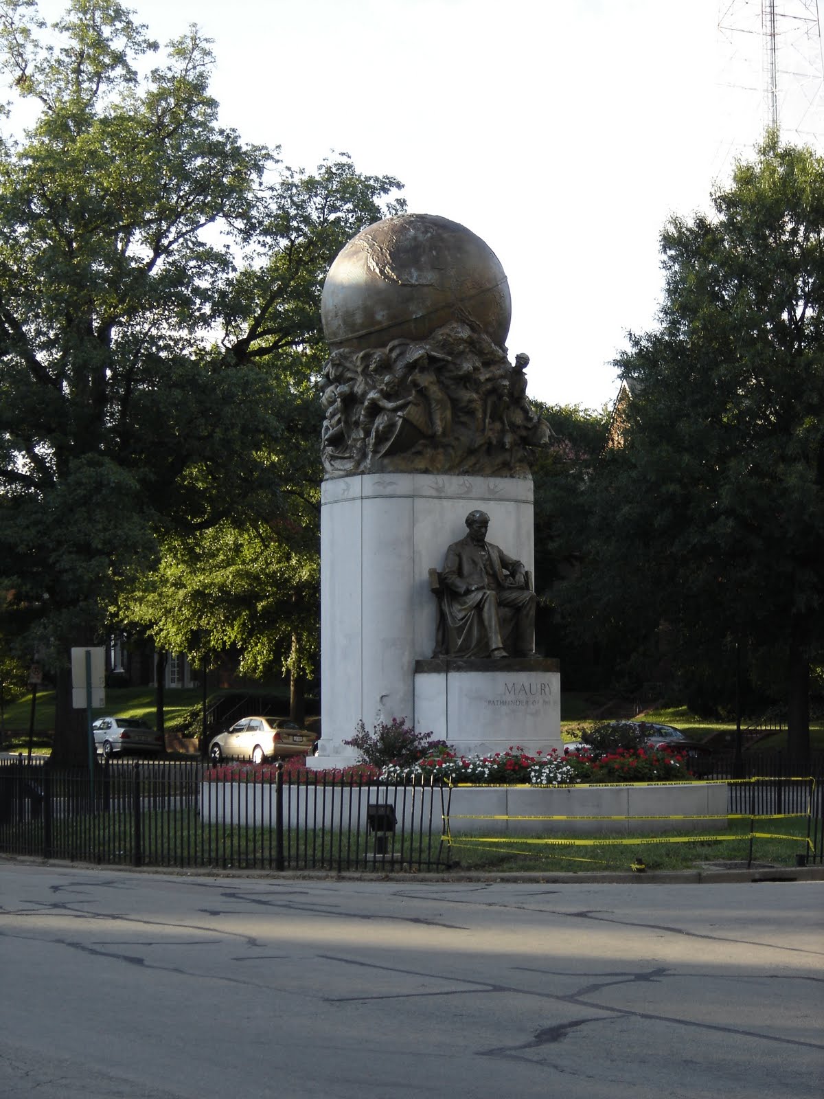 MR. HALL'S AMERICAN HISTORY CLASS Monument Avenue