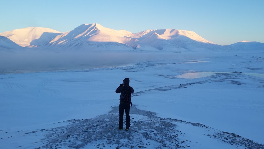 paisaje-helado-paseo-svalbard-noruega-enlacima