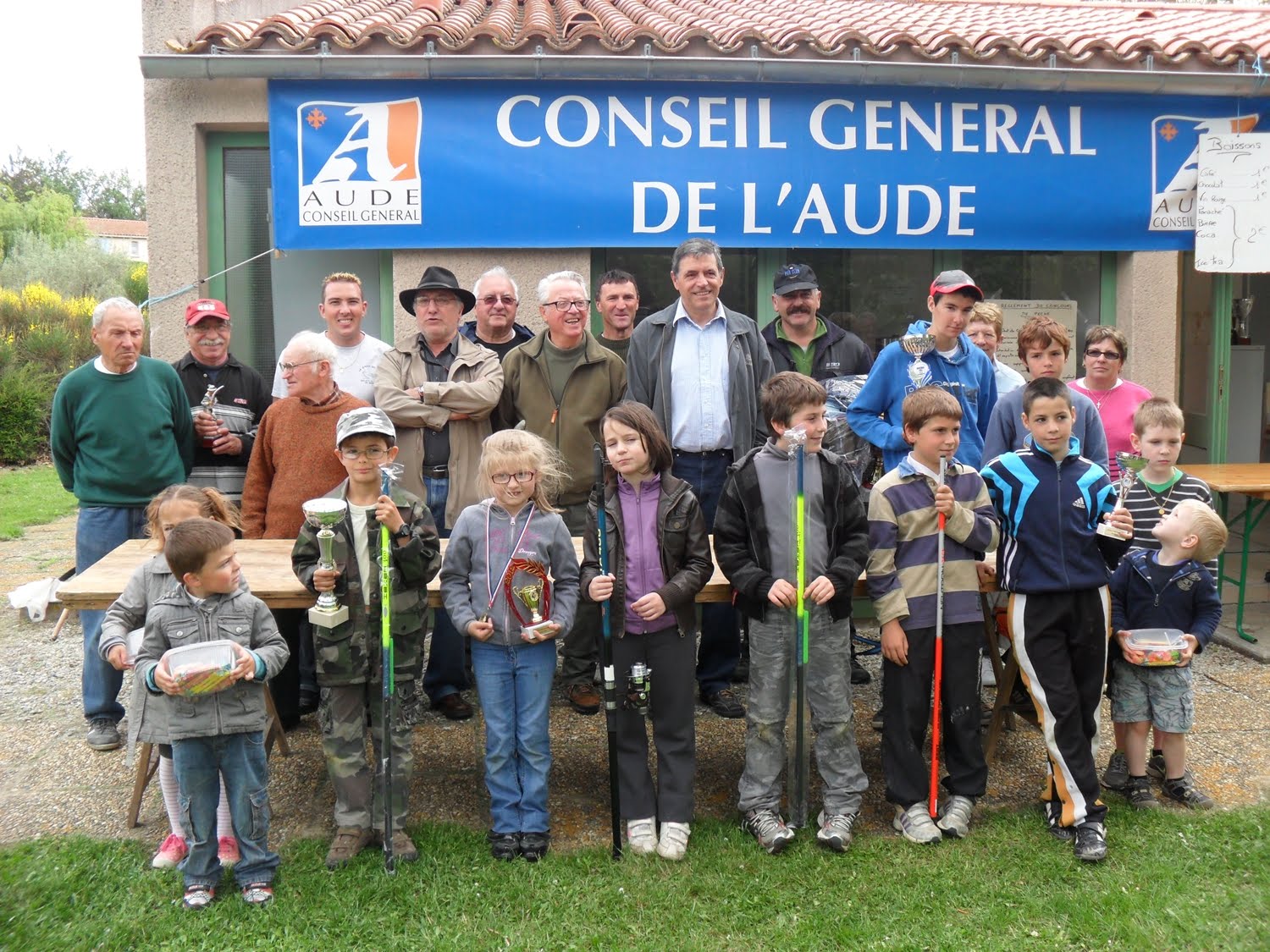Bellegarde du Razès BelvèzeduRazès. Bonne ambiance pour le