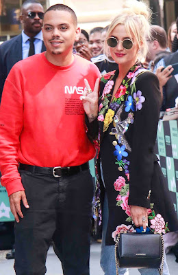 ASHLEE SIMPSON & EVAN ROSS AT BUILD SERIES