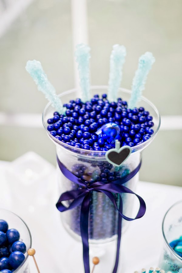 una boda de color azul