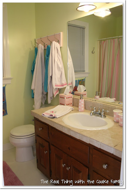 This DIY towel rack is so inexpensive and easy to make. It will look great in my bathroom or entry hallway and help keep us organized along with maximizing our hanging space. 