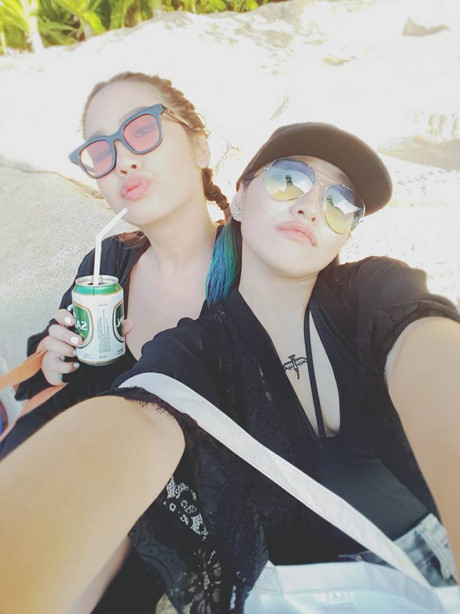 Di du lich voi hoi ban gai ma thich the nay, thi can gi nguoi yeu nua? - Anh 2