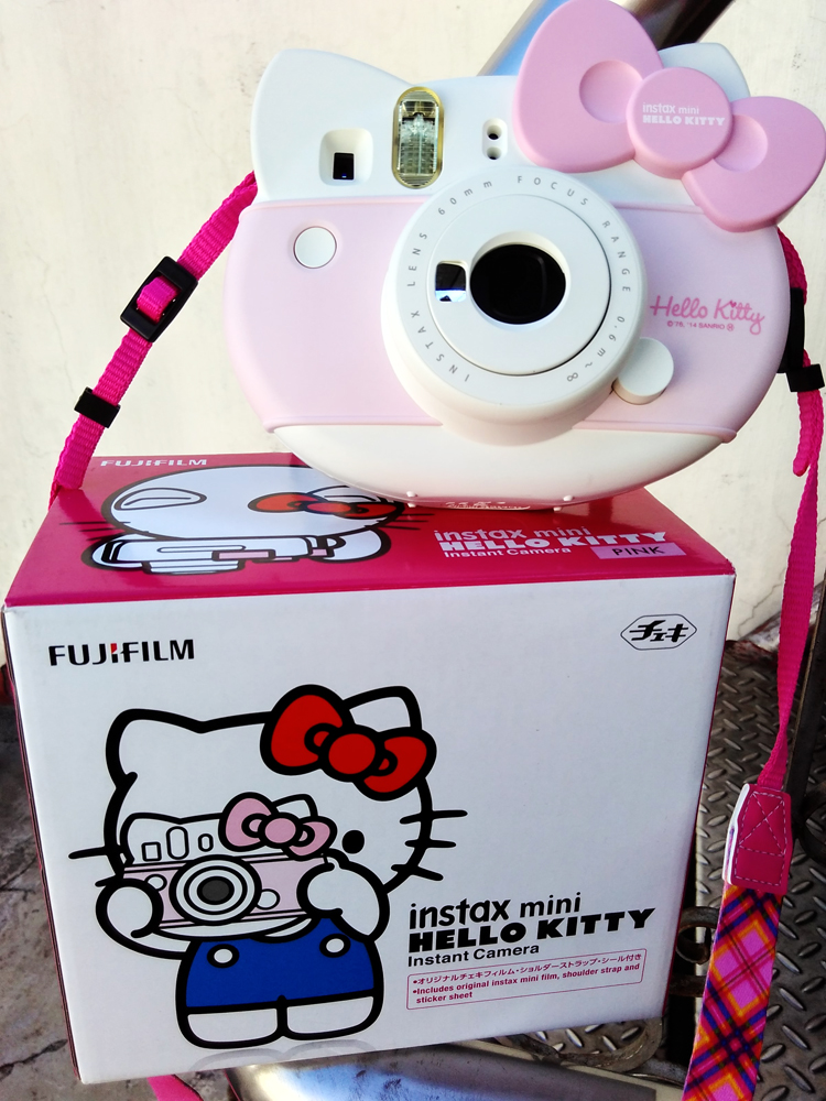 Fujifilm Instax Mini Hello Kitty Camera 40th Anniversary - neknekenken