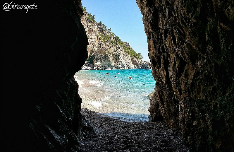 ahata spiaggia karpathos