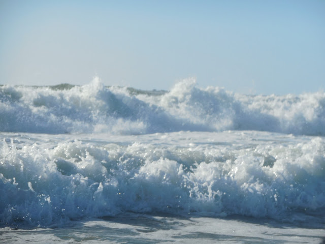 massive-waves-at-praia-da-barra-portugal-surf-trip-2015-atlantic-ocean-spaander-sealiberty-cruising