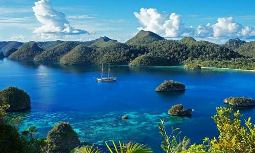 biaya ke raja ampat tempat wisata raja ampat papua