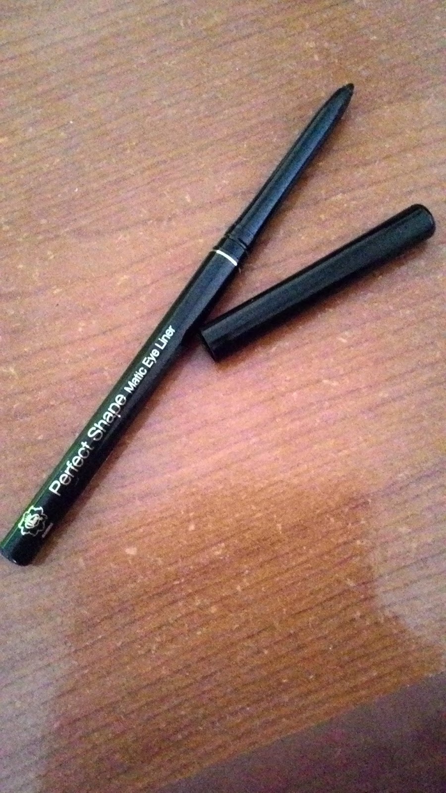 Review Viva Eyeliner Perfect Shape Diary of Angel Pink