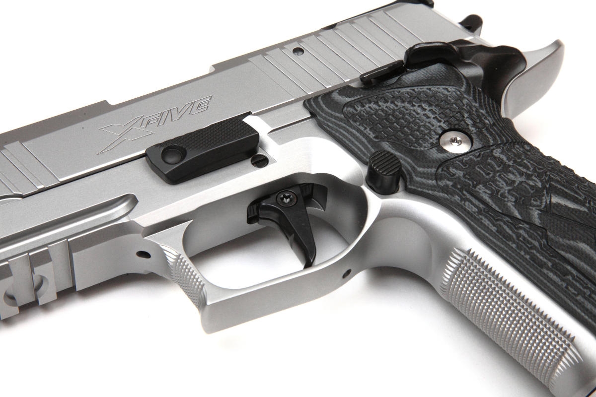 Swiss arms sig x-five p226. Sig sauer p226 x-five. Sig p226 x-five. Sig sauer p226 x-five allround. зиг зауэр 226.