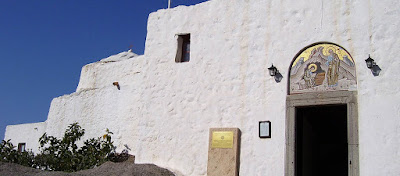 Κελιά και άγνωστες κρύπτες σε έργα ανακάλυψαν στο Σπήλαιο της Αποκάλυψης στην Πάτμο (φωτό)  