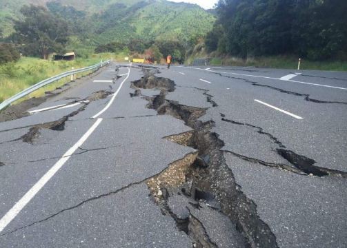 Penjelasan Mengapa Indonesia Sering Terjadi Gempa Bumi Secara Ilmiah