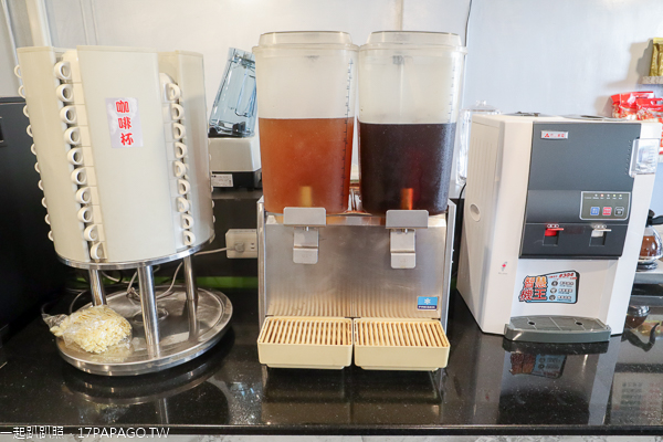 清食堂養生蔬食百匯|台中南區素食吃到飽只要250元|懷舊風用餐區 清食堂養生蔬食百匯|台中南區素食吃到飽只要250元|懷舊風用餐區