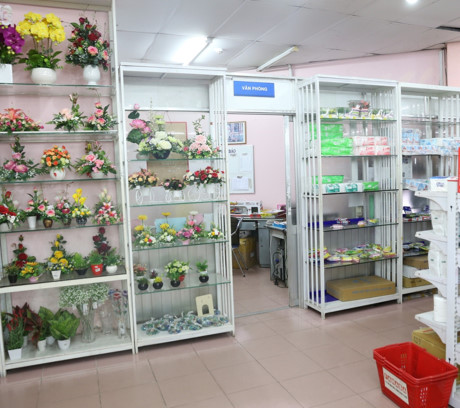 (QUÁI CHIÊU) Trộm để lại lời nhắn sau khi khoắng sạch tiền trong két sắt siêu thị - Ảnh 2 (QUAI CHIEU) Trom de lai loi nhan sau khi khoang sach tien trong ket sat sieu thi - Anh 2