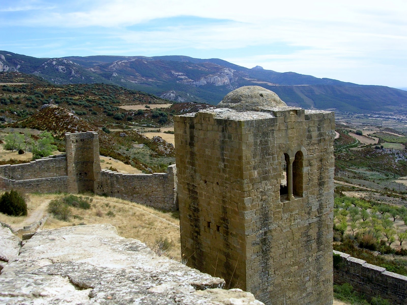 Spain Road Ways Two on the Loose TRAVEL HUMANITIES PHOTOS: Loarre