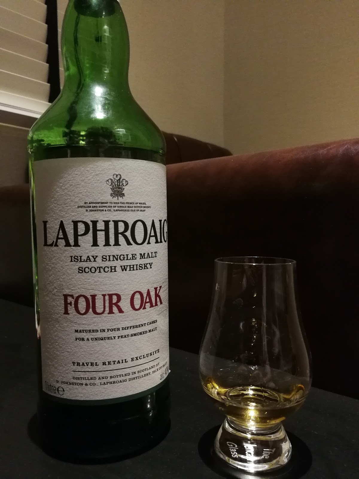เย็นย่ำก็ร่ำสุรา (แลงมาตอง): Laphroaig Four Oak 40% เย็นย่ำก็ร่ำสุรา (แลงมาตอง): Laphroaig Four Oak 40%