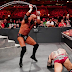 Triple H derrota Batista e mantém sua carreira viva