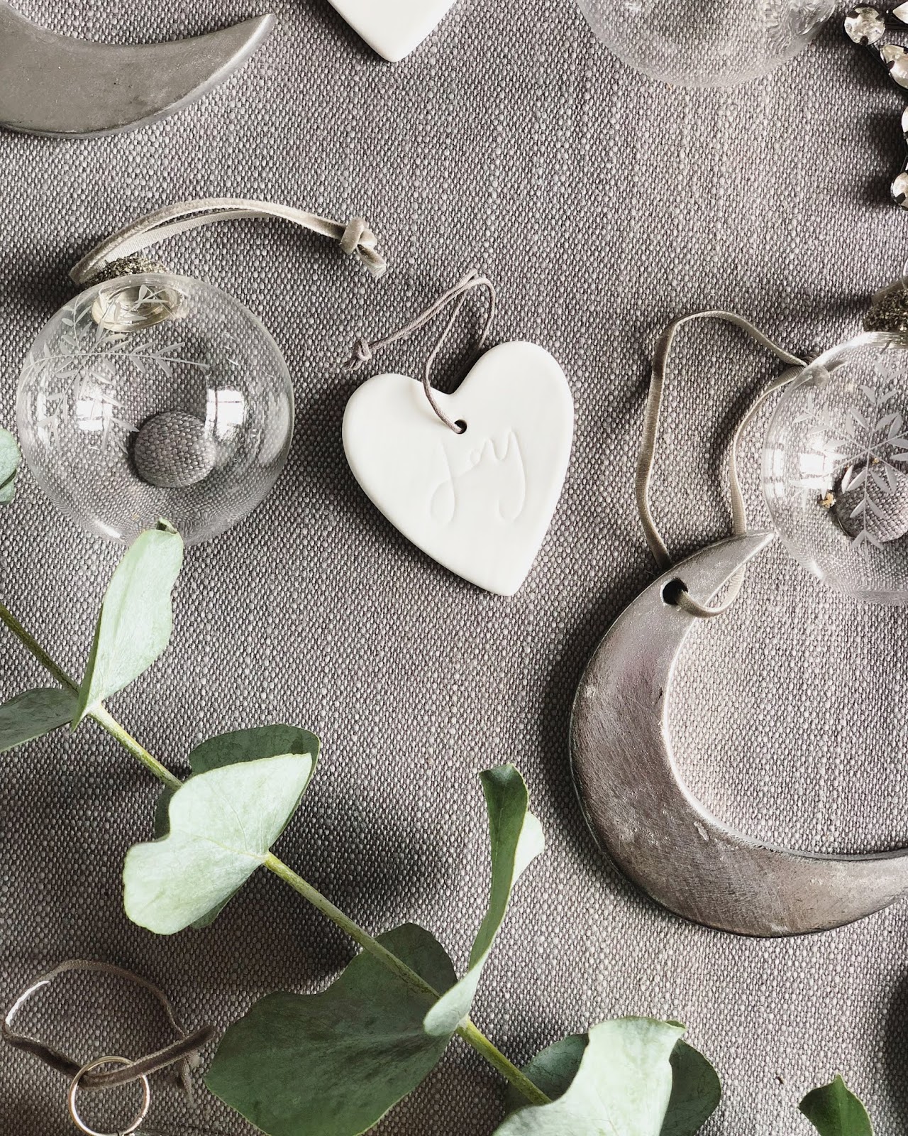 Christmas Decorating With The White Company Roses And Rolltops