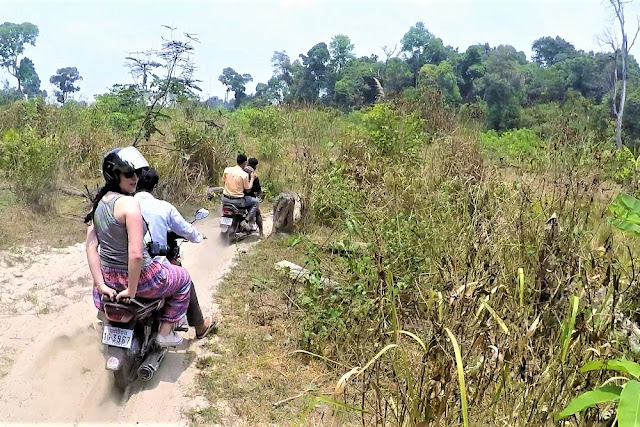 Motorbike tour on Phnom Kulen mountain, Cambodia - travel blog