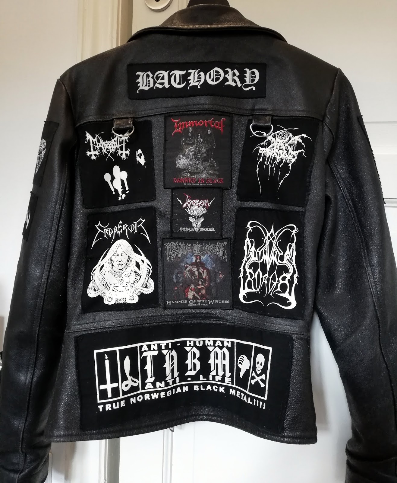 da raport Defini black metal jacket Simula segment Timorul de Est