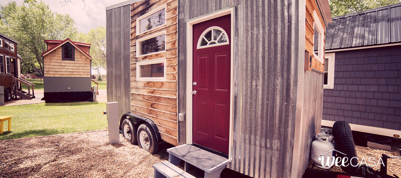 The Boulder (133 Sq Ft) [ TINY HOUSE TOWN ]