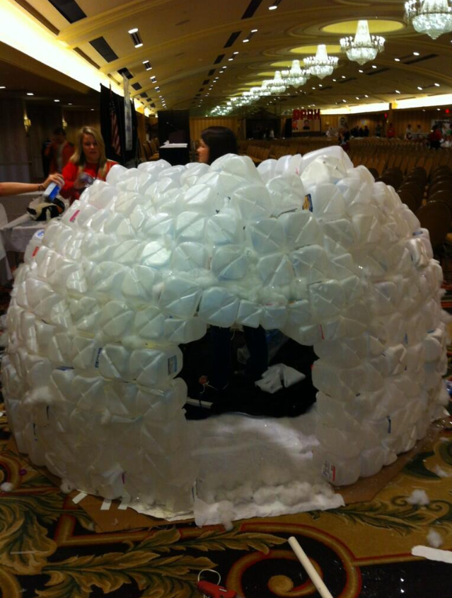 DIY Projects & Crafts Milk Jug Igloo