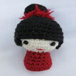 http://www.ravelry.com/patterns/library/puppchen-und-anziehpuppchen