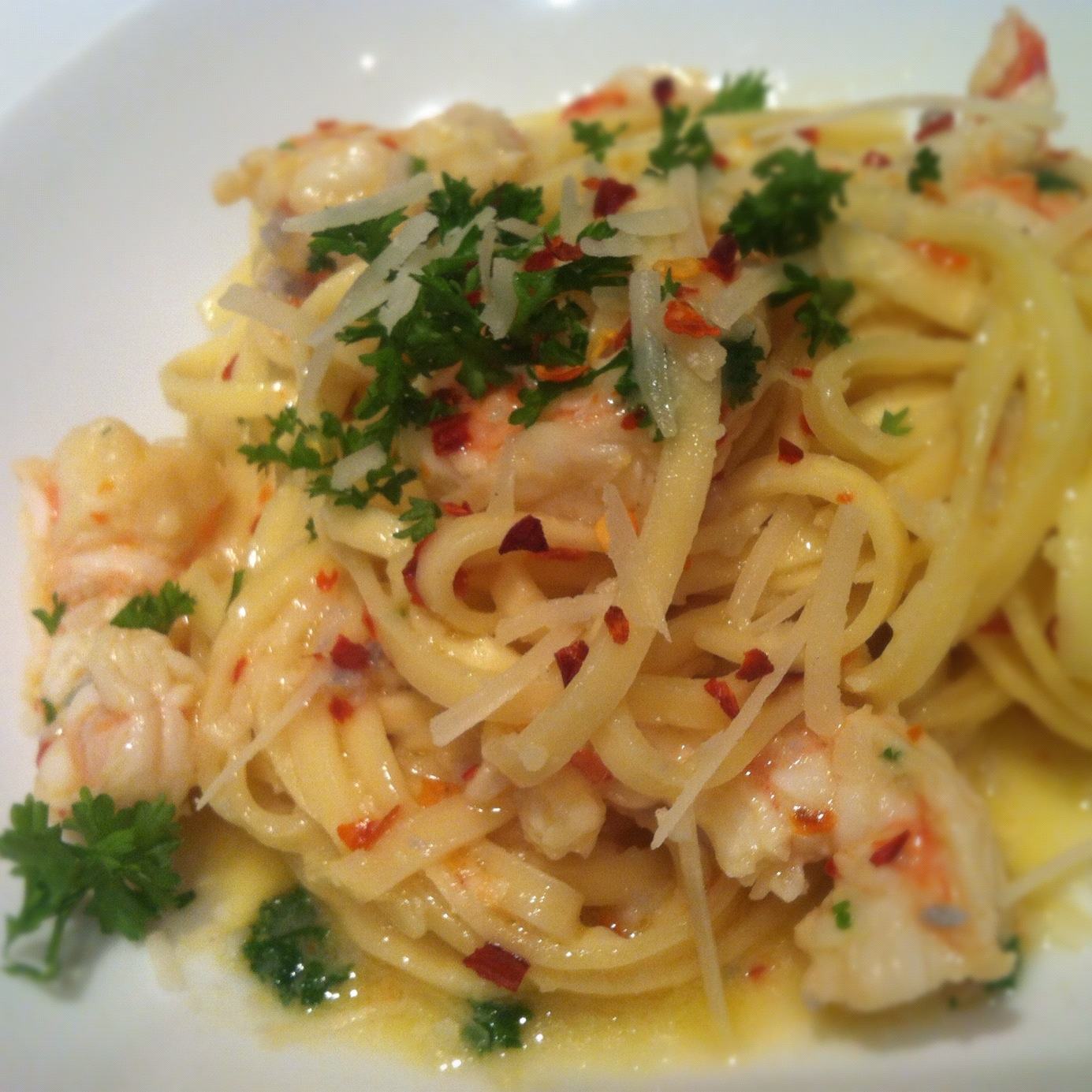 Thyme on your hands Linguine with tiger Prawns, garlic, lemon and chili