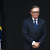 Bolsonaro já teria decidido demitir Vélez Rodriguez, diz jornalista