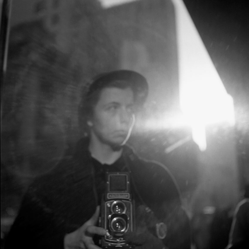 40 Amazing and Creative Self-Portraits by Vivian Maier 