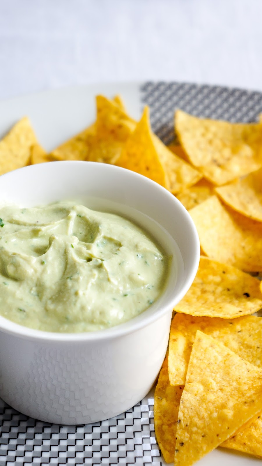 Tofu and avocado dip with lemon and cilantro Tera Solara