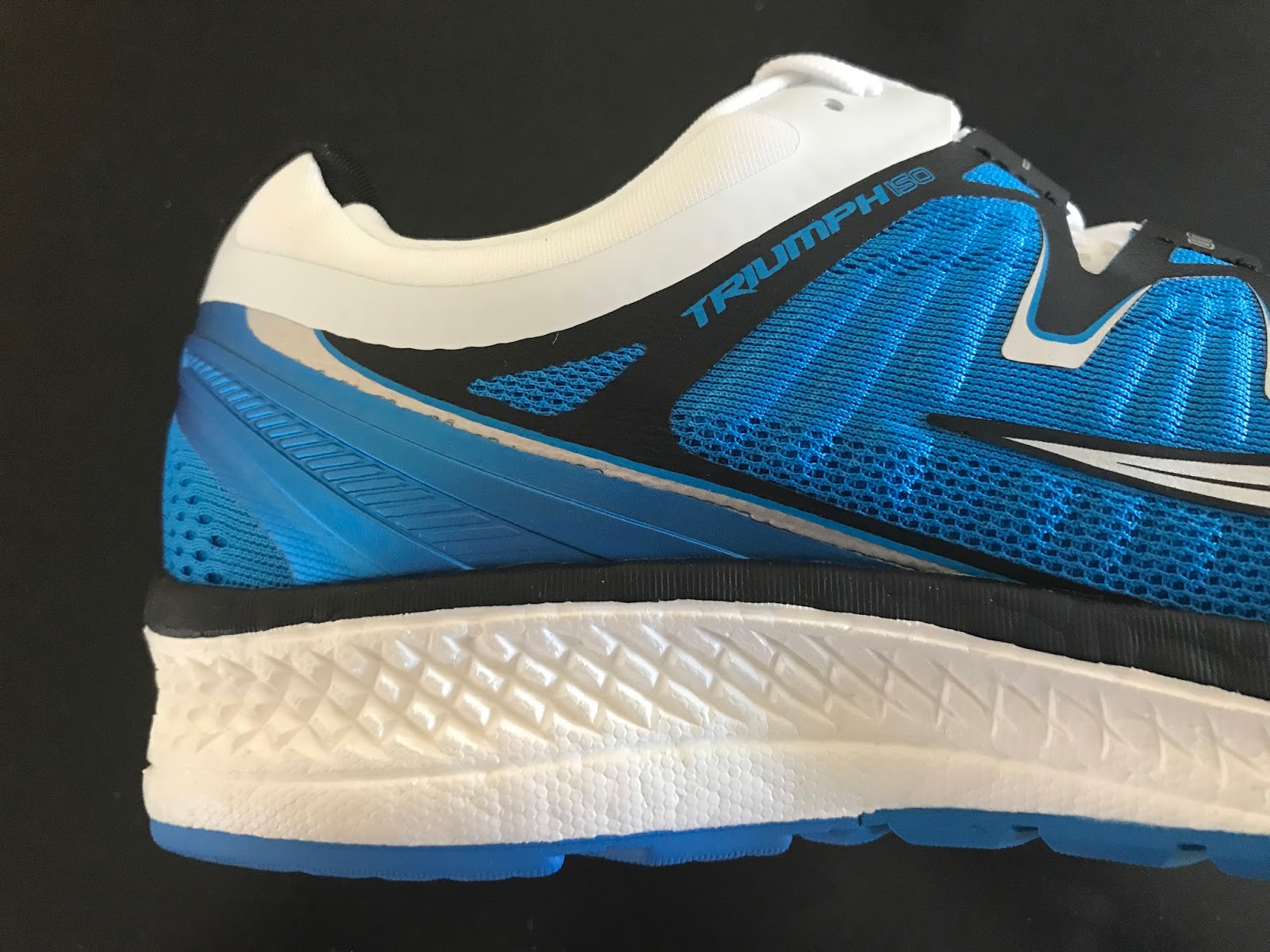gebruiker Psychologisch parallel Road Trail Run: Saucony Triumph ISO 4 Review with Comparisons to Triumph ISO  3 and Others in its Class