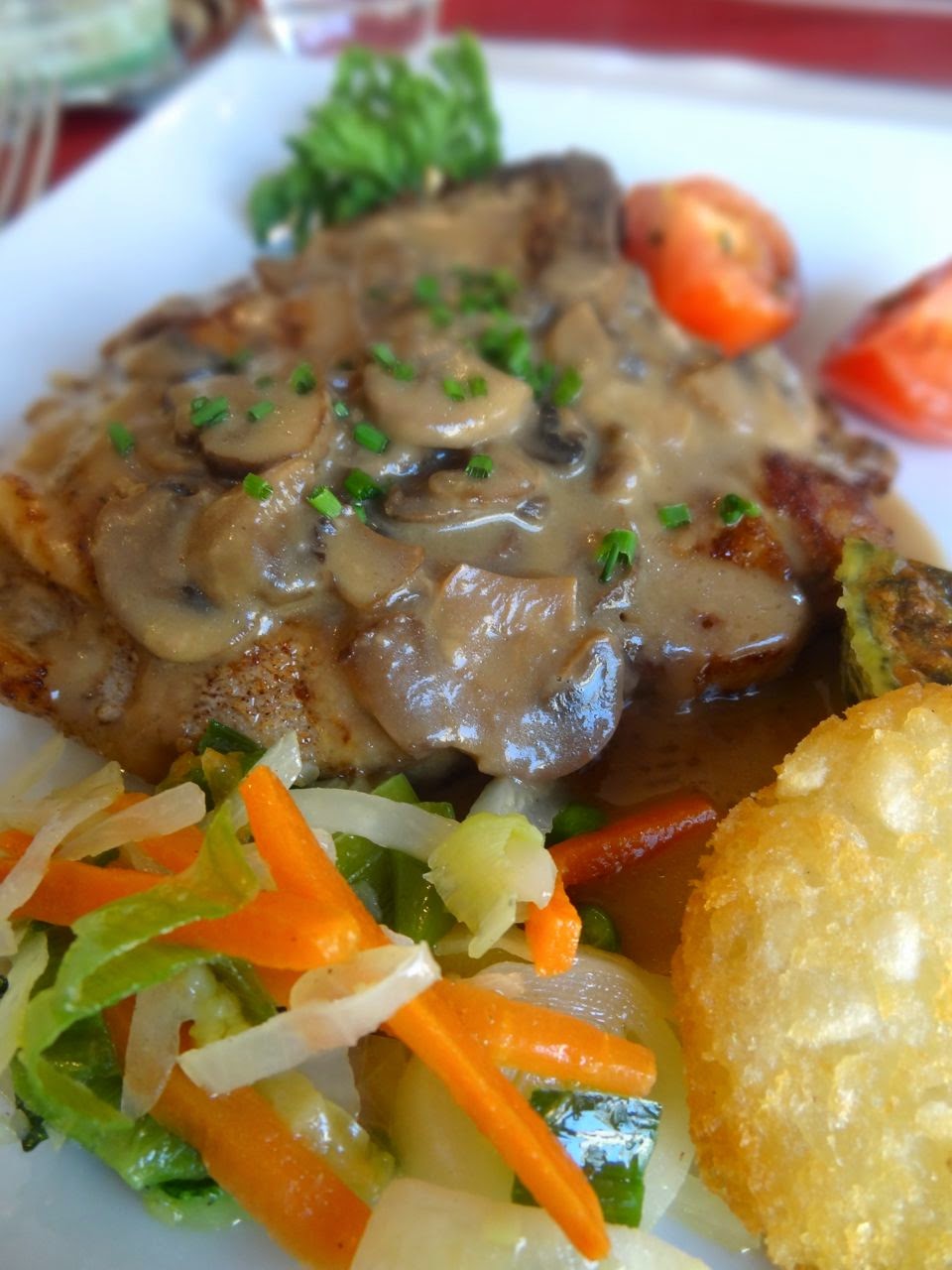 Scrumpdillyicious Normandy's Bayeux Tapestry, Cathédrale & Calvados