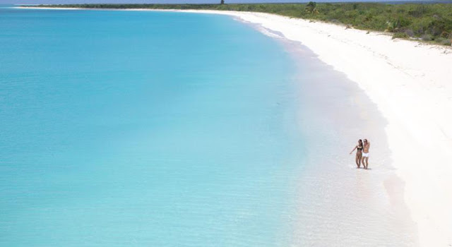 Beautiful Barbuda beach of Low Bay