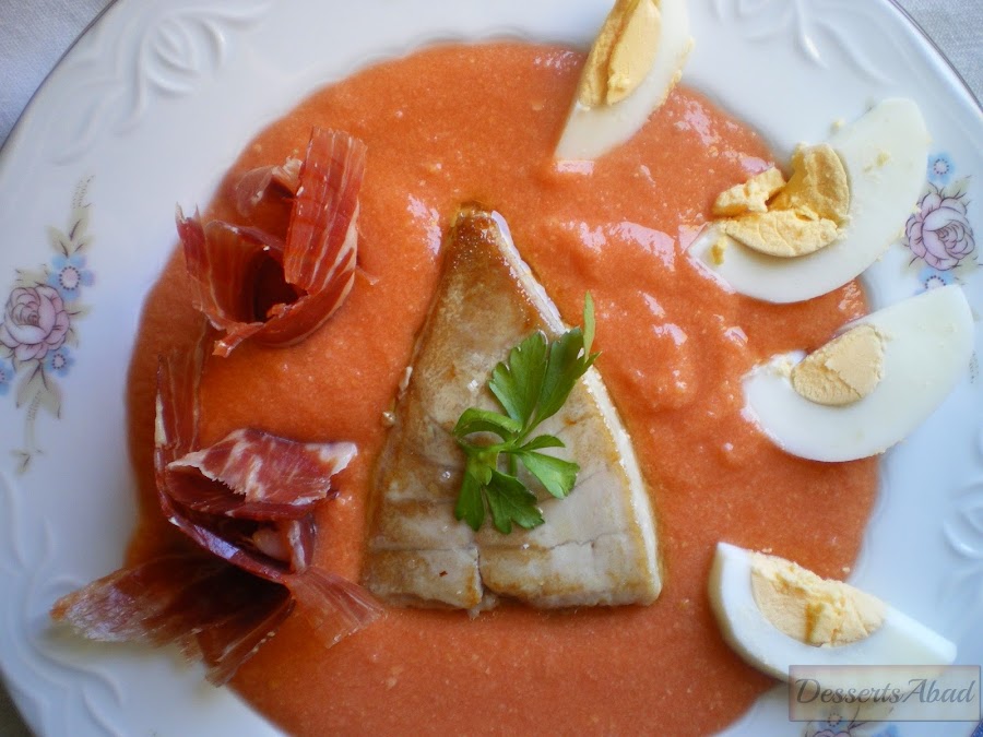 Atún plancha con salmorejo