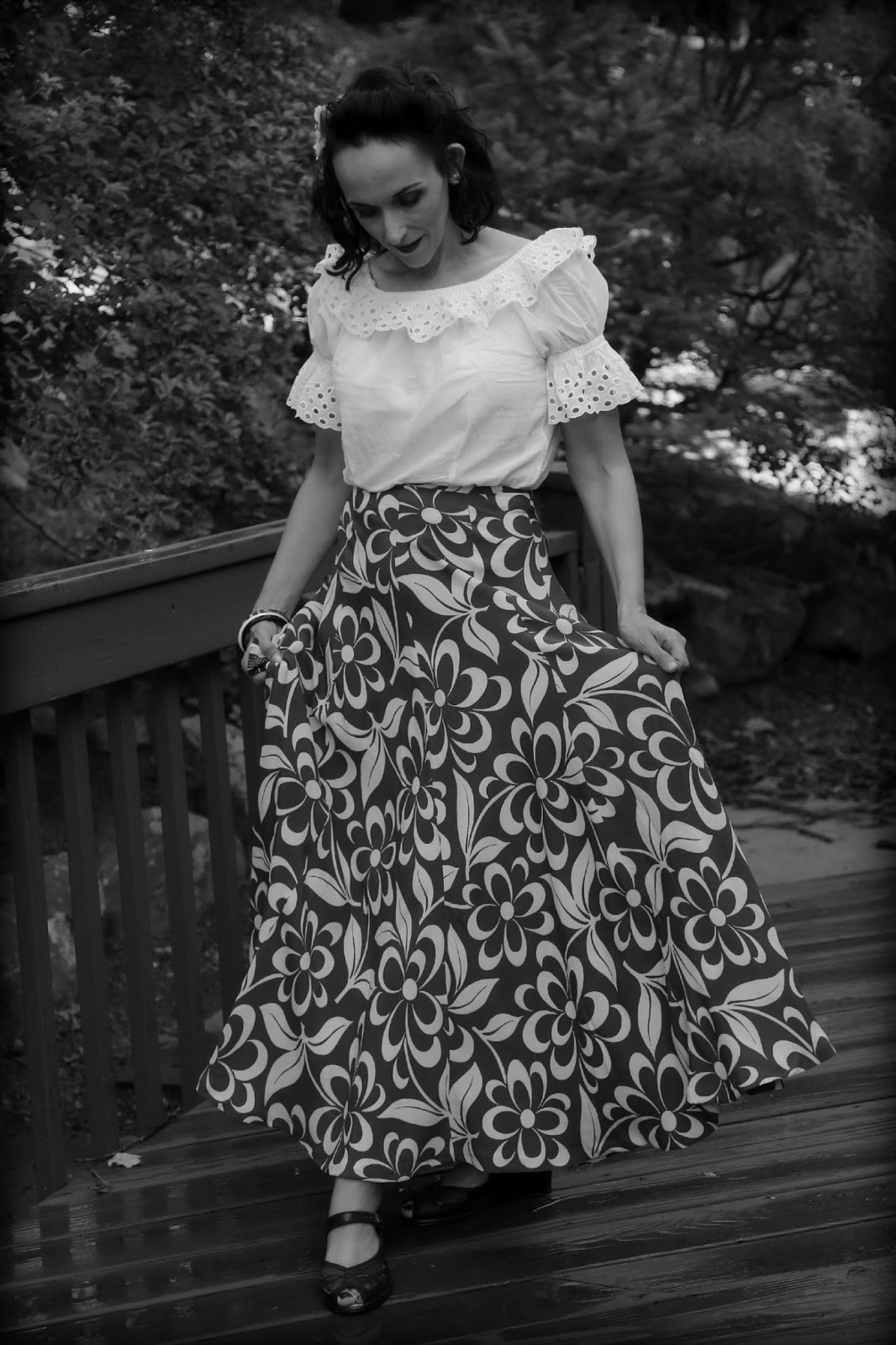 Dividing Vintage Moments Peasant Blouse and a Skirt, Vintage Style