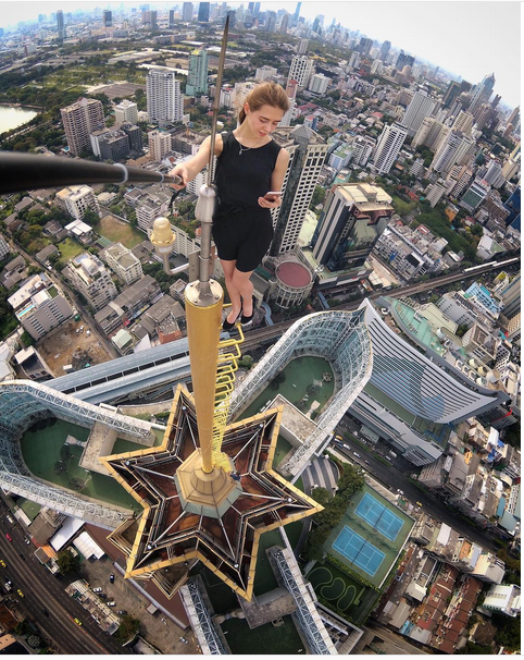http://weburbanist.com/2017/05/08/risk-taking-russian-rooftopper-woman-takes-terrifying-skyscraper-selfies/?utm_source=feedburner&utm_medium=feed&utm_campaign=feed-main&utm_term=feed-title
