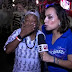 Repórter da Globo comete gafe com filha de Martinho da Vila
