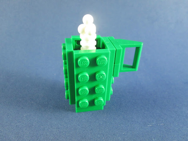 MOC chávena de café quentinho feita com peças LEGO