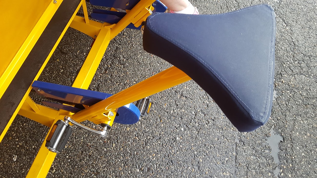 Review HandleBar Detroit, Detroit's 16person bar on wheels