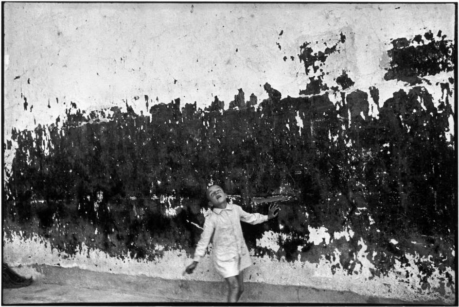 25 Amazing Black and White Photographs Capture Everyday Life in Spain in the 1930s Vintage