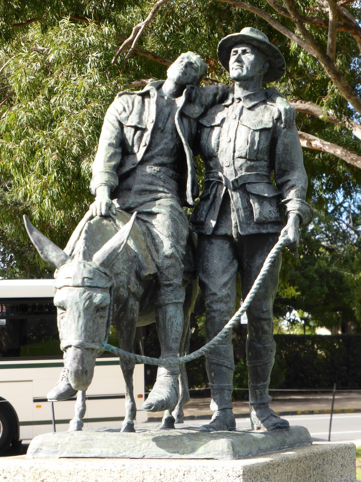 Natalie in Melbourne Shrine of Remembrance