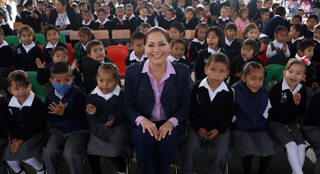 Dinorah López de Gali promueve los valores en la primera infancia