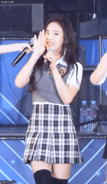 180623 트둥이네 🐰토끼 나연이 What is Love+Heartshaker+TT 직캠 롯데 패밀리 콘서트 | 인스티즈