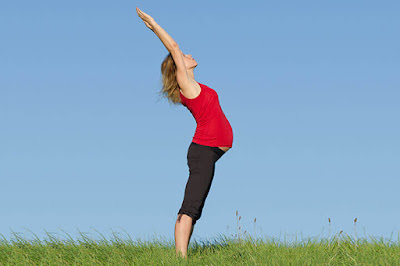 palm tree pose Tadasana yoga pose
